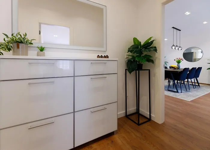 Blue Star - Sea View In Town Centre * Makarska